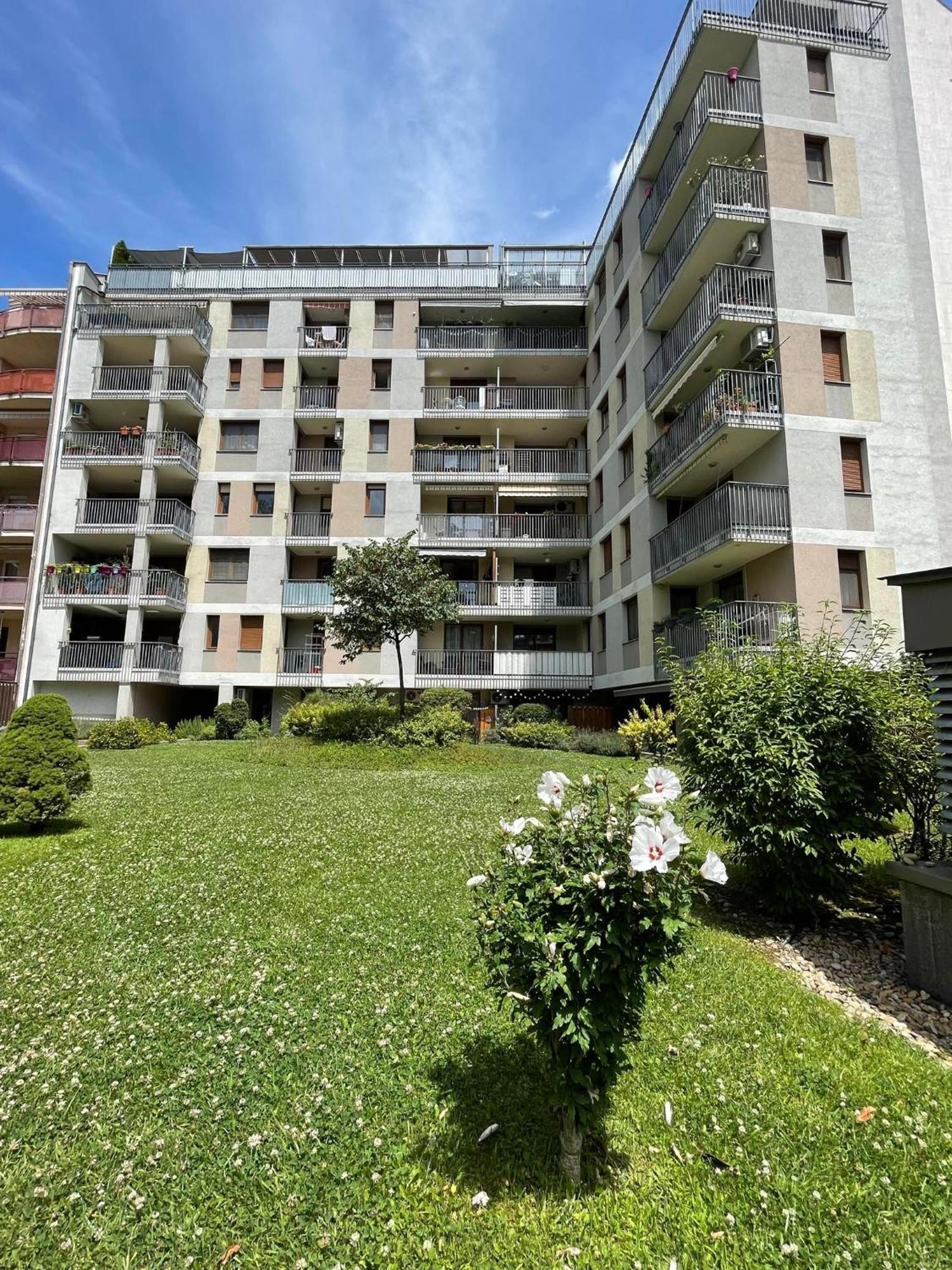 Green City Apartment Budapest - Free Garage, Ac, Balcony, Wi-Fi Будапешт Экстерьер фото